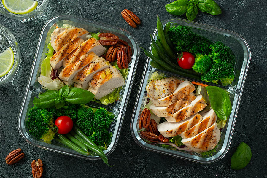 clean eating meals in meal prep containers