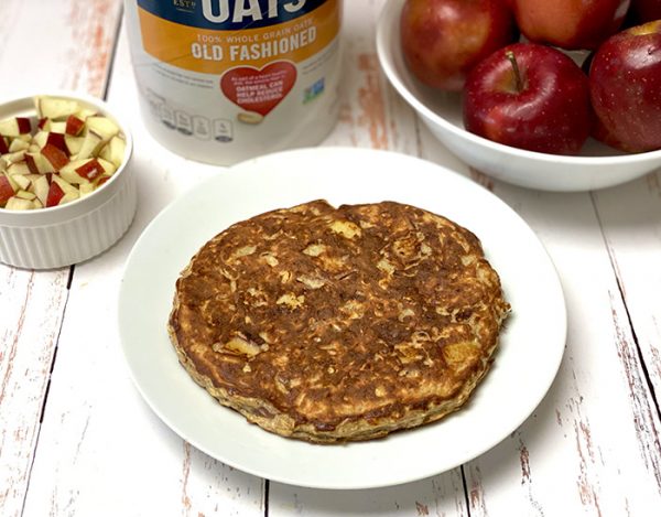 apple cinnamon high protein oatmeal pancake